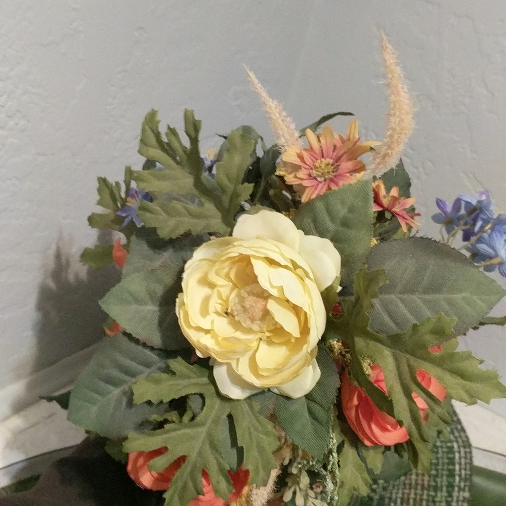Spring Flower Bouquet with Yellow Ribbon - Picture 9 of 16